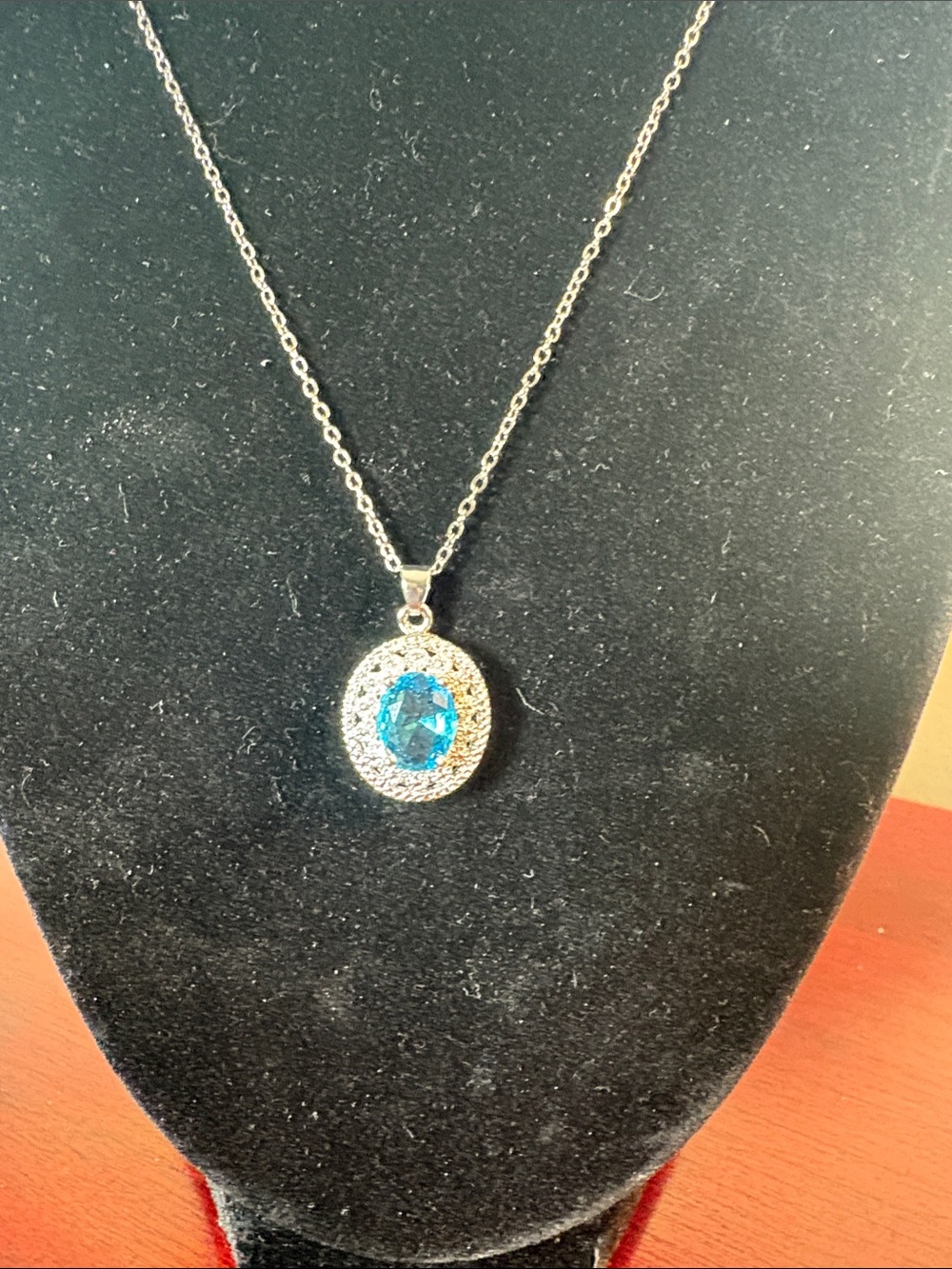 Blue Crystal Pendant Necklace on Silver Tone chain Fashion